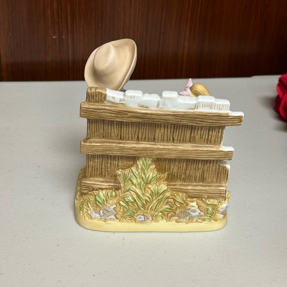 Home Interiors Vintage Porcelain Whitewashing the Fence Denim Days figurine - Picture 2 of 12